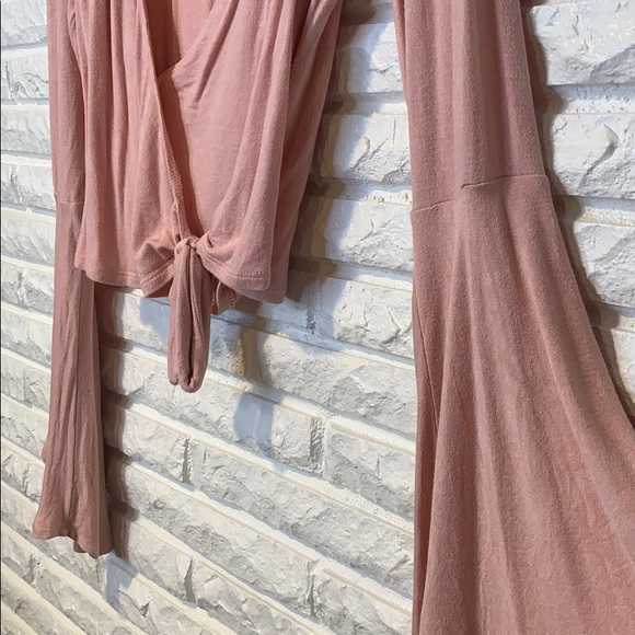 Pink wrap top - Picture 4 of 4